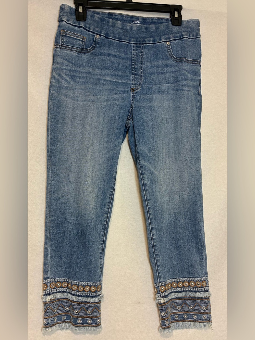 Chico's Crop Jeans Elastic Waist Pull on Pants Embroidered Boho Fringe Size 6